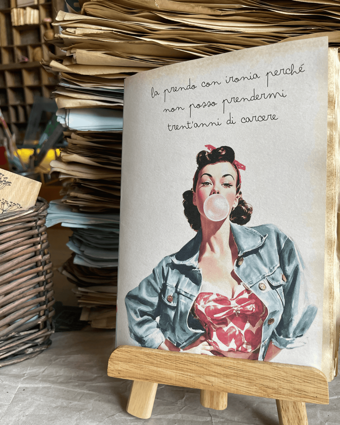 La prendo con ironia